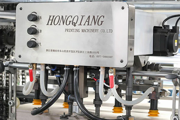 प्रिन्ट फिनिसिङका लागि पूर्ण रूपमा स्वचालित ल्यामिनेटिंग मेसिनहरूलाई के गर्न बाध्यकारी अपग्रेड बनाउँछ?